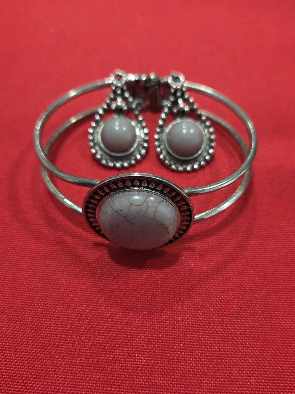 Silver-Tone Gray Stone Cuff Bracelet and Drop Earrings Set